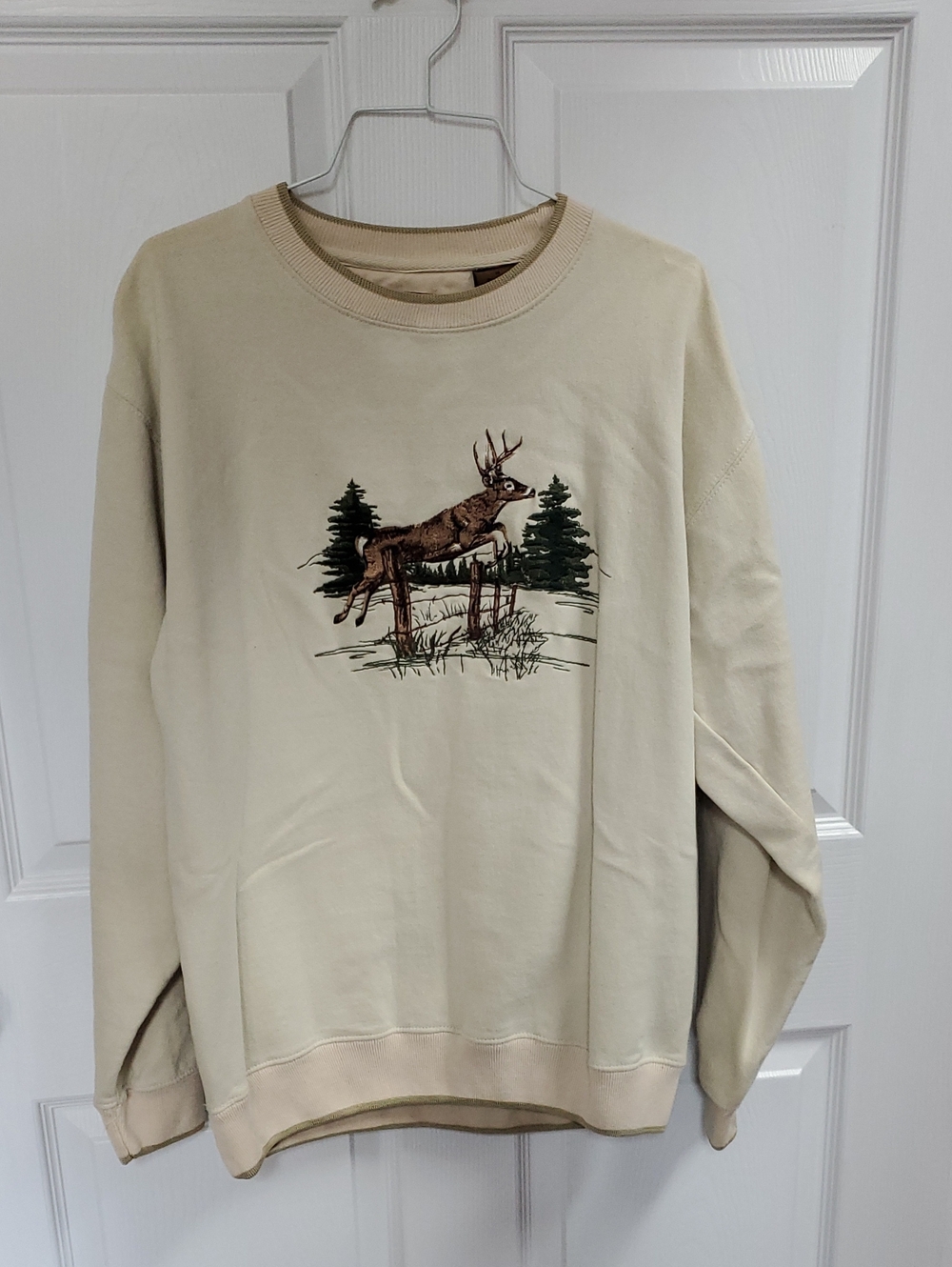 Vintage Outdoor Life Cream Crewneck Sweatshirt Embroidery with Deer & Pines